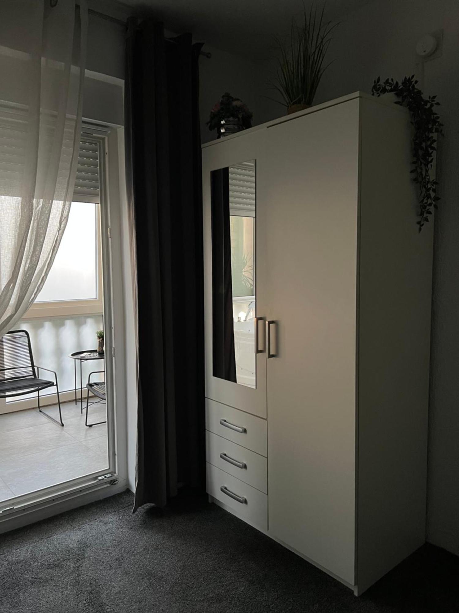 Luxrooms - Hotel Type With Private Jacuzzi Bjelovar Extérieur photo